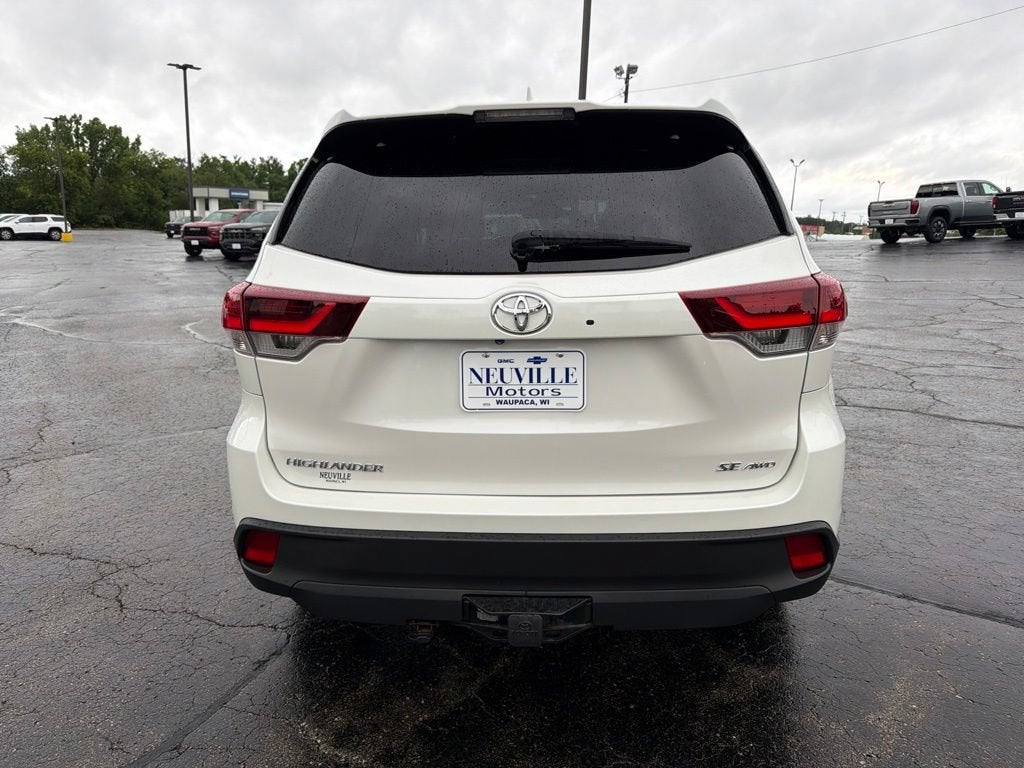 2019 Toyota Highlander — interior view